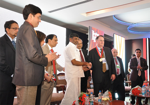 Dr. David Hardten is awarded a gold medal from Indian Minister for Health